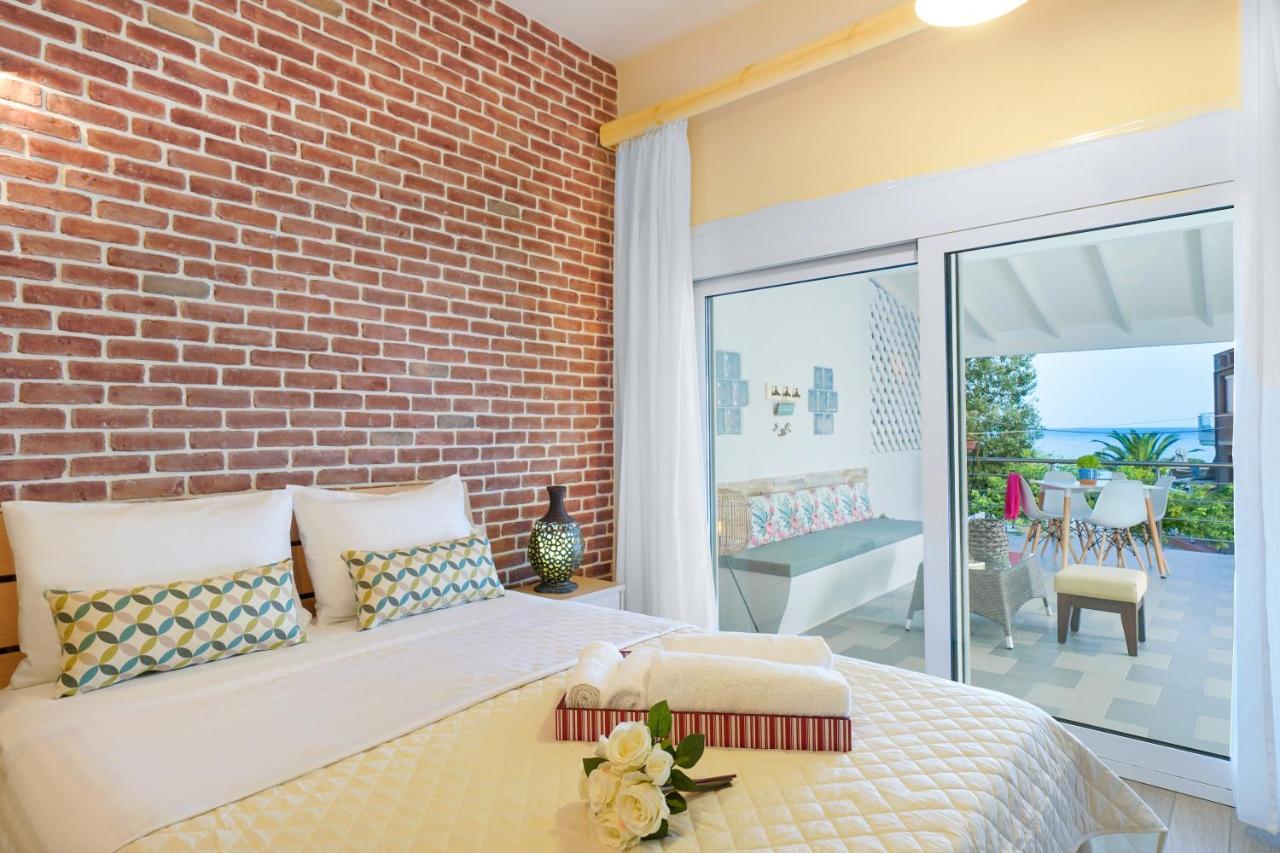 Golden Beachside Terrace خْريسيا أموذيا المظهر الخارجي الصورة